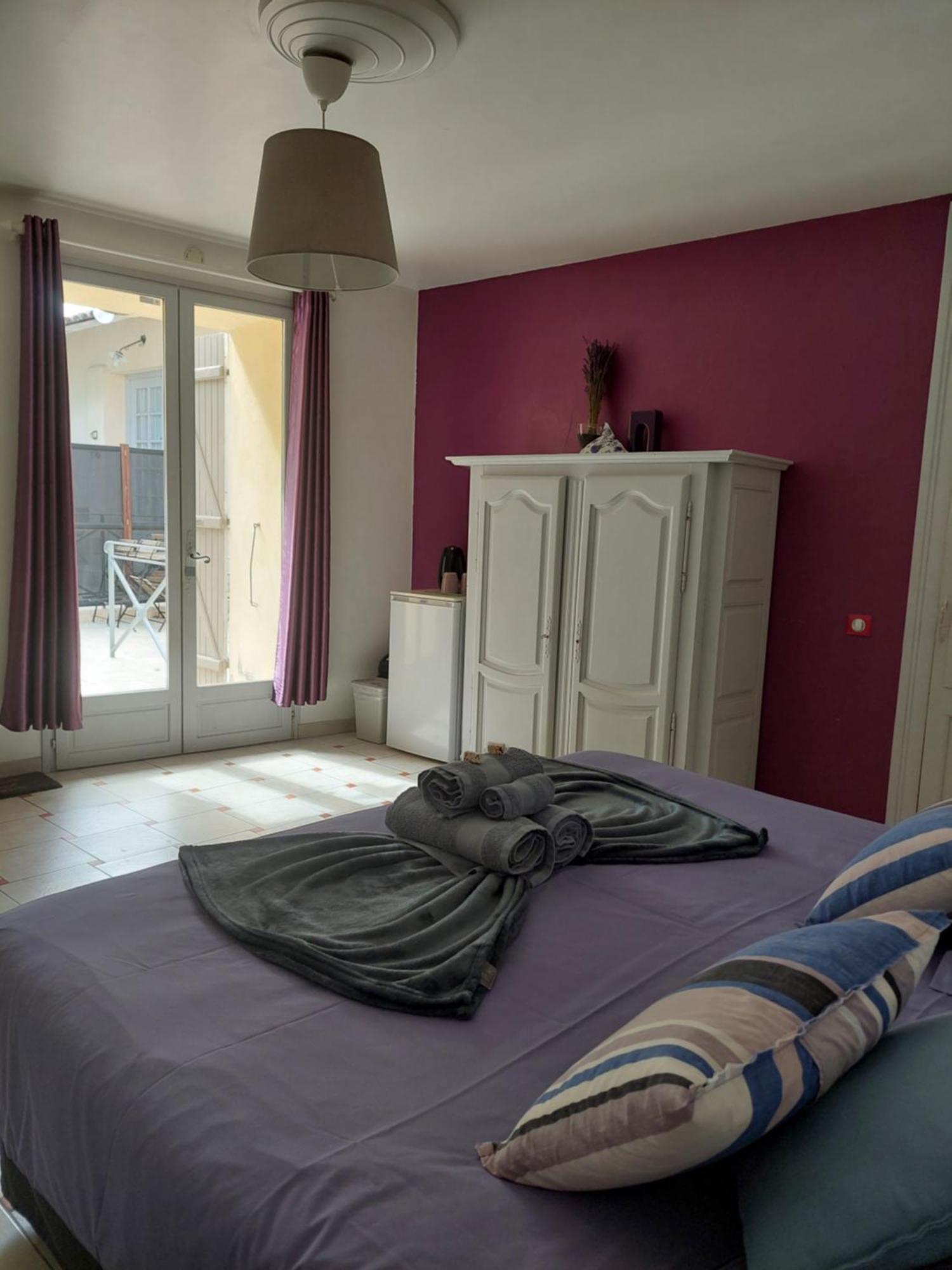 Bed and Breakfast Mas Des Cigognes Ле-Тор Экстерьер фото